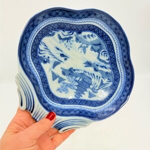 Vintage Mottahedeh Blue Canton Shell Dish | Blue White Chinoiserie